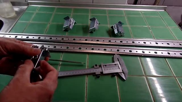 Обзор фурнитуры для крепления верхних секций кухни смотреть онлайн