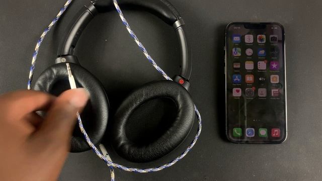 How To Connect Wired Headphones To iPhone | 3.5 mm jack смотреть онлайн