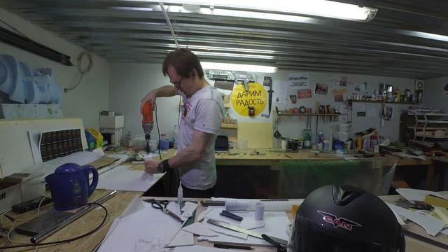 Кастомайзинг Байкерского Шлема | Customized Biker Helmet смотреть онлайн