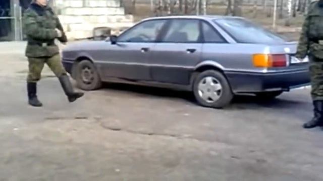 ЖАЖДЕШЬ ХАЛЯВЫ? СЕРЖАНТ ПОМОЖЕТ:) Про армию и солдат смотреть онлайн