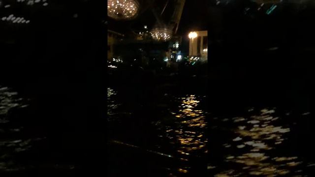 Ночная прогулка по Москва- реке смотреть онлайн