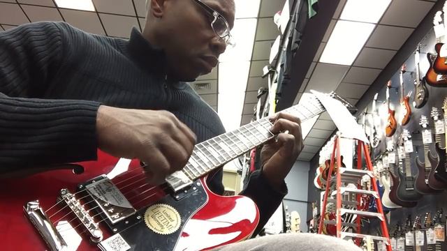 Epiphone ES 335 Pro смотреть онлайн