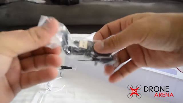 Syma X13 Unboxing - RC Drone Arena смотреть онлайн