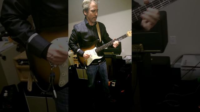 Jon Klein Plays a 1961 Stratocaster through a Marshall JMP50 смотреть онлайн