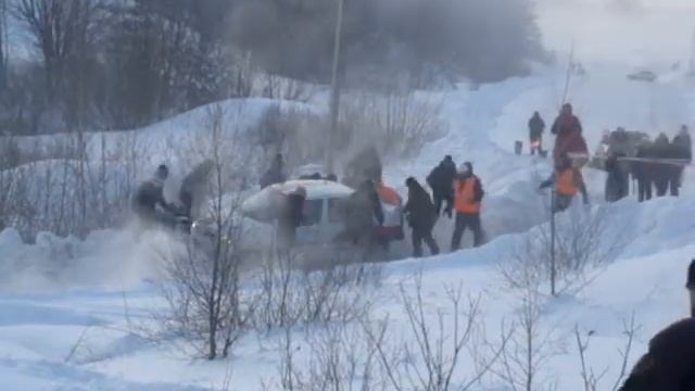 Ралли Ростов 2013 - толкаем Логан смотреть онлайн