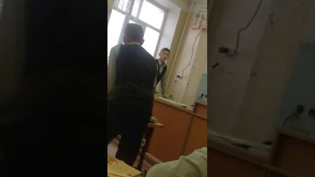 Веселый никрофил смотреть онлайн