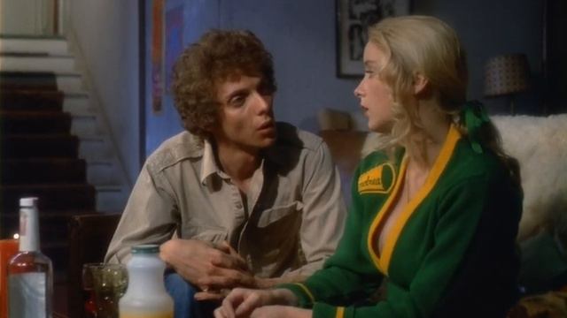 Swinging Cheerleaders 1974 - Девочки свингеры из команды поддержки смотреть онлайн