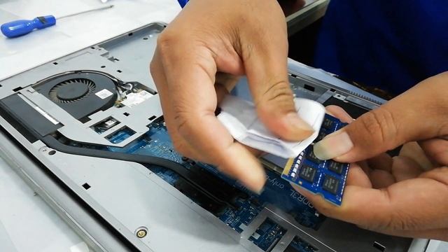 Dell Insparon 7537 No Display