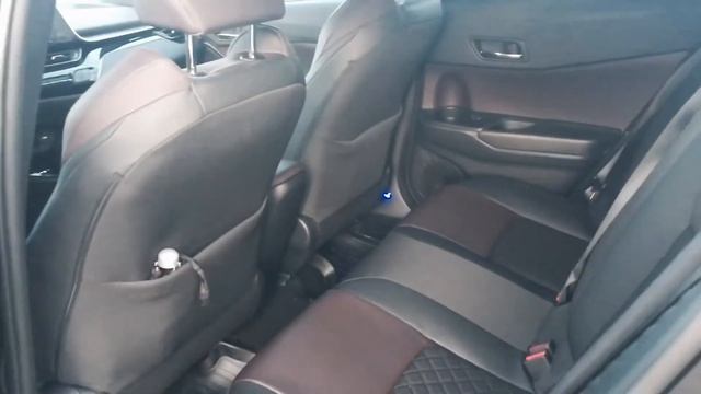 2017 - Toyota C-HR 1.8 Hybrid CVT C-HIC смотреть онлайн