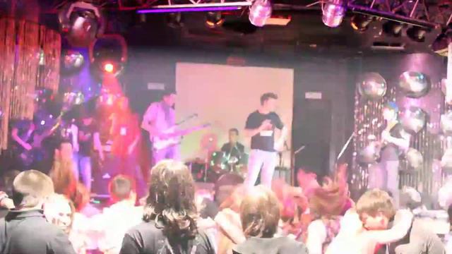 Наив feat. Блондинка КсЮ -- Се-ля-ви смотреть онлайн