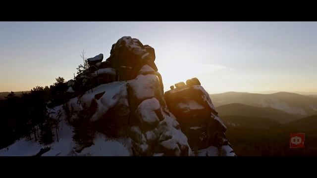Красноярские "Столбы" с высоты. Зимняя прогулка по заповеднику (вечер) смотреть онлайн