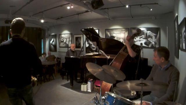 John Coltrane's Lazy Bird: Mauro Andreoni 4tet смотреть онлайн