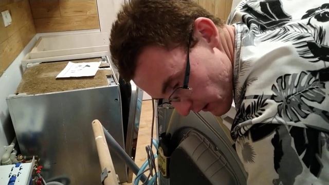 Как сделать слив воды на прямую в канализацию в сушильной машине. смотреть онлайн