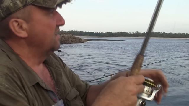 Насыпь старого моста с 43 по 53гг. Самодурчик. Рыбалка Запорожье 23г. конец июля. смотреть онлайн