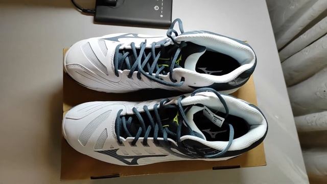 MIZUNO WAVE VOLTAGE MID BLUE/WHITE VOLLEYBALL SHOE UNBOXING смотреть онлайн