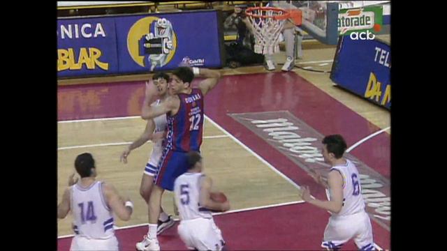 Los Hermanos Angulo | ¿Esto no es Baloncesto Moderno? смотреть онлайн