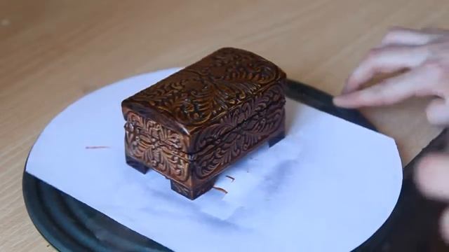 ШКАТУЛКА РЕЗНАЯ в Абрамцево-Кудринской технике/ ПРОЦЕСС от начала до конца смотреть онлайн