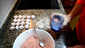 Способ как в ручную быстро налепить фрикаделек