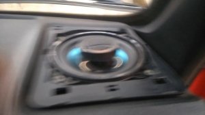 Установка твитеров в дверные карты, подключение через кроссовер