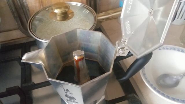 Гейзерная кофеварка Bialetti