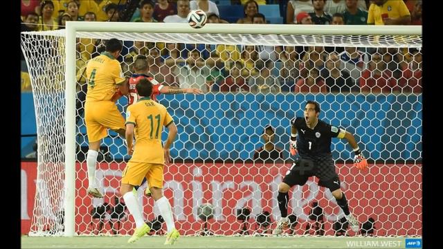 Chilean football commentator calls a Socceroos goal смотреть онлайн