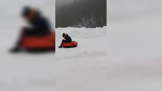 Влог : КАТАЕМСЯ с БОЛЬШОЙ горы / С Машей \ смотреть онлайн