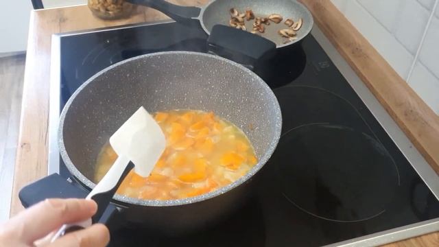 Тыквенный суп пюре с овощами. смотреть онлайн