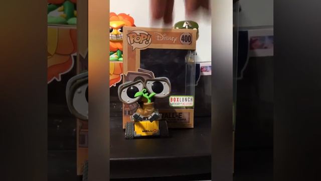 Earth Day Wall-E Exclusive Funko Pop Review! смотреть онлайн