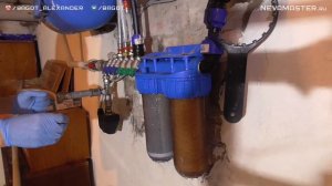 ✅ Как сделать водопровод от колодца свои руками? За копейки. [SashaBagot.ru]