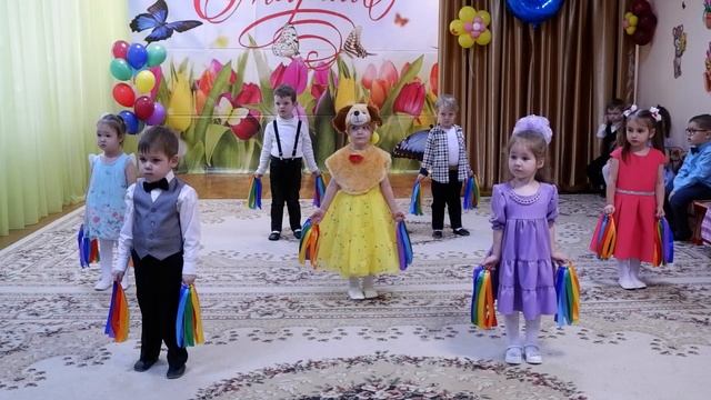 Утренник 8 марта "Подарки для мамы" в младшей группе смотреть онлайн