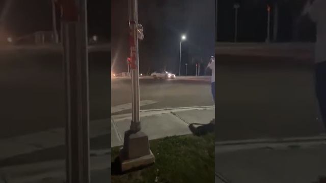 Toyota Altezza GXE10 shuts down intersection ? смотреть онлайн