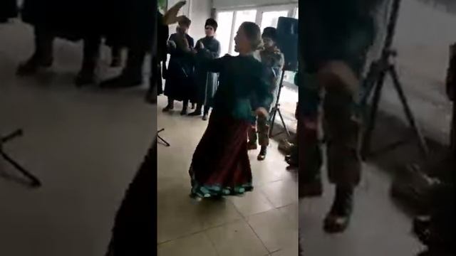 гребенские казаки зажигает лезгинку смотреть онлайн