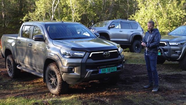 Toyota Hilux Arctic Trucks 32