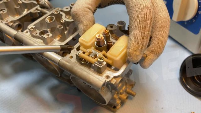 Vergaser Yamaha FZS600 Fazer RJ02 Montieren, Ausführlich Erklärt Vom Vergaseronkel