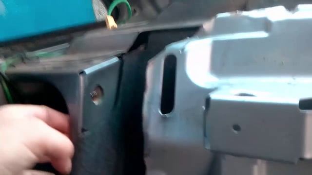 Непонятный стук сзади с правой стороны Ауди а6с5