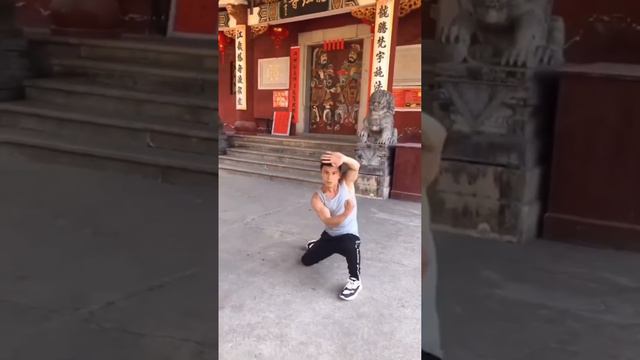 🔥Kung Fu Iron Man King Kong Leg Critical Strike, Bare Leg Kick Bend Wrench| King of War смотреть онлайн