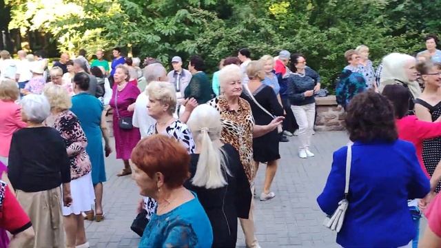 погуляем по одесски........23.07.23 Гомель парк Луначарского ? смотреть онлайн