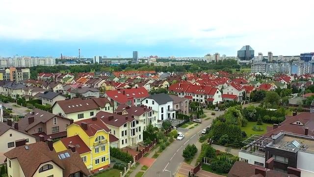 Красивый жилой дом классического стиля в престижном районе Минска. смотреть онлайн