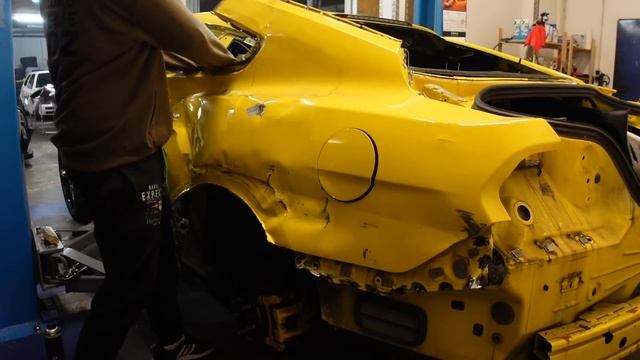 Kann ich die Karosserie retten? Seitenteil selber tauschen am Mustang смотреть онлайн
