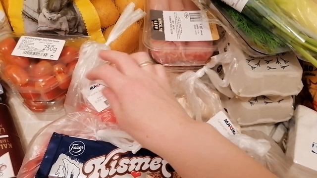 VLOG :день рождения, гирлянда, закупка, праздничный стол, появились новые парфюмы и тд смотреть онлайн