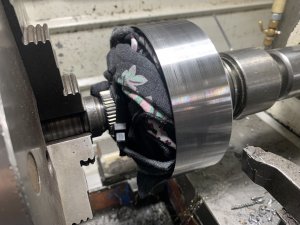 Как погасить резонанс тряпкой.