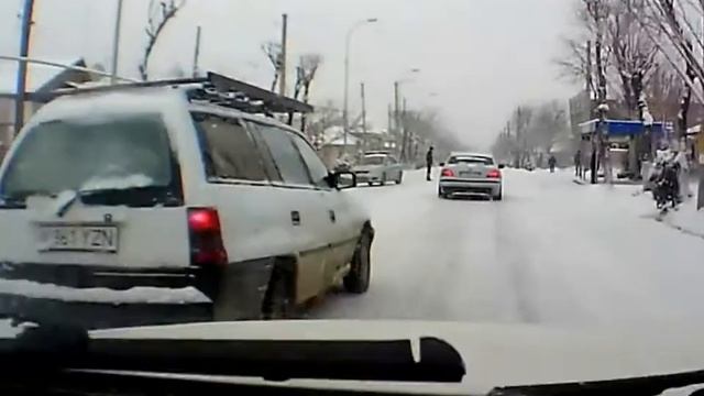 Опасная работа у гайца . смотреть онлайн