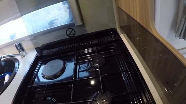 Обзор премиального жилого прицепа автодома Elddis Avante 2016 года 4 места с мувером смотреть онлайн