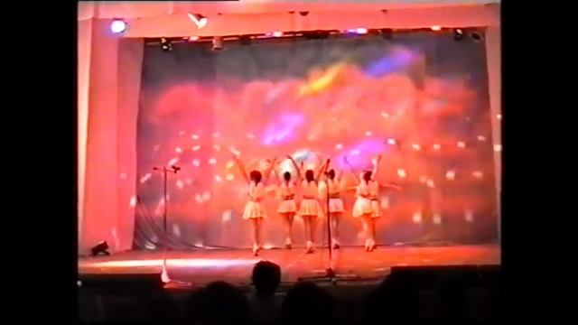 "Олени"- 4 класс хореографии ДШИ с.Хатассы 2003г. смотреть онлайн