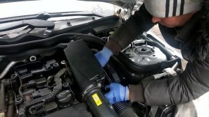 Мерседес E W212 замена масла через щуп и миф о дорогих расходниках.

#мерседесE#W212#mersedesW212