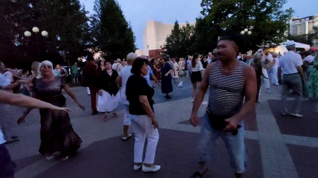 Журавли Улетают! Парк победы, Белгород. смотреть онлайн