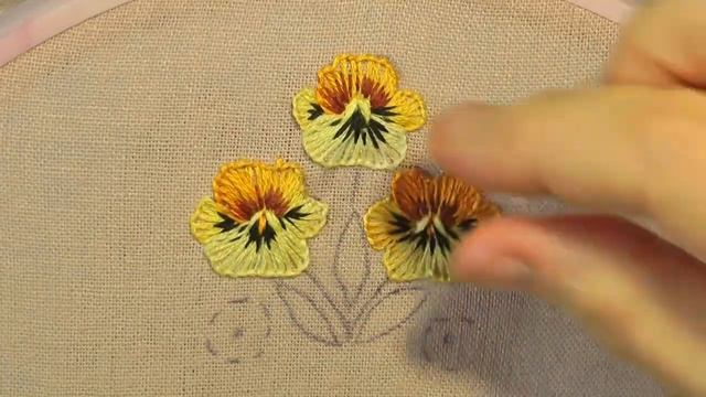 Hand Embroidery Bouquet Of Pansies Flower Design Pansies And Daisies