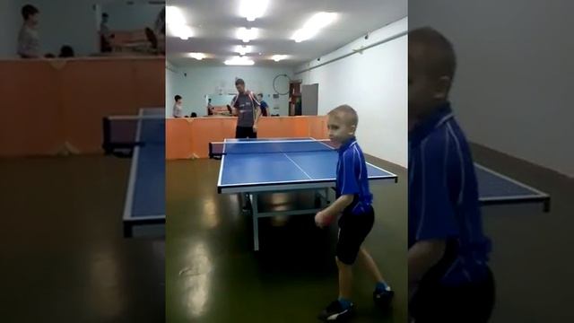 Настольный теннис тренировка дети. Тренера проверили на реакцию...) смотреть онлайн