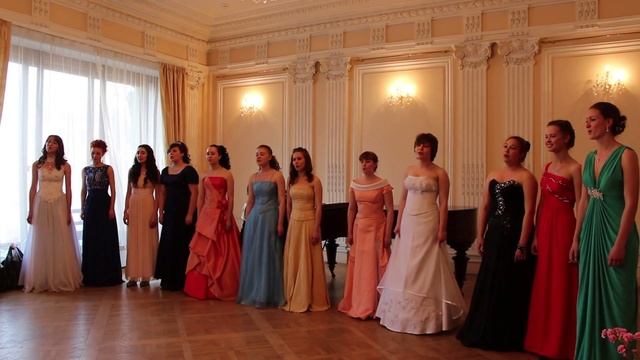 1. "Опять черемуха в цвету..." (Старший ансамбль) смотреть онлайн