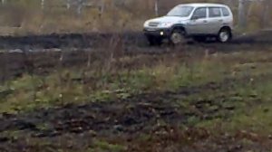 тест кордиков 205\70\R-15 на легкой грязи )))